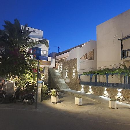 Sapphire Kythnos Suites Mérihasz Kültér fotó
