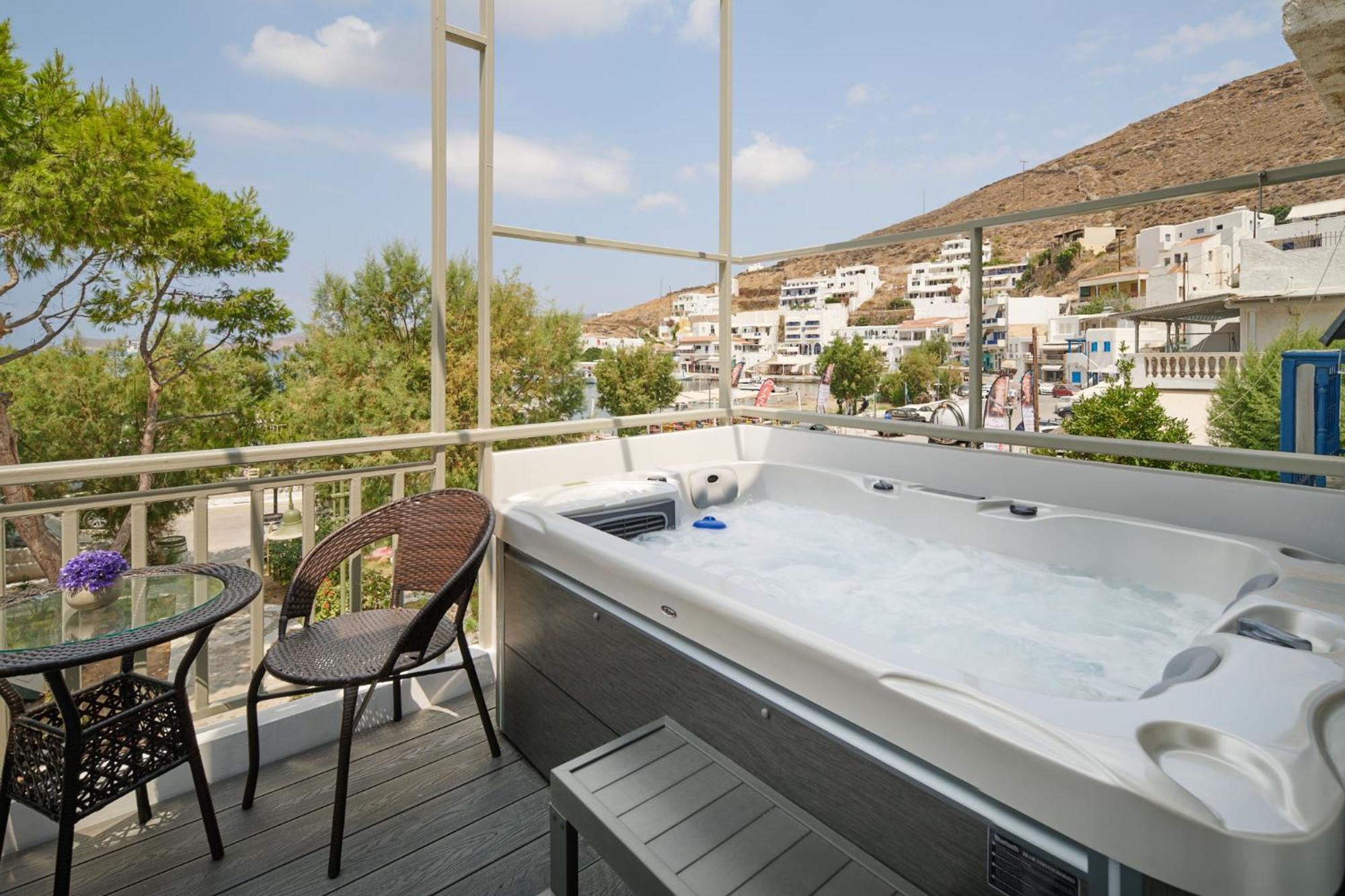 Sapphire Kythnos Suites Mérihasz Kültér fotó